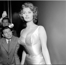 Sophia Loren sexy Busty 10x10