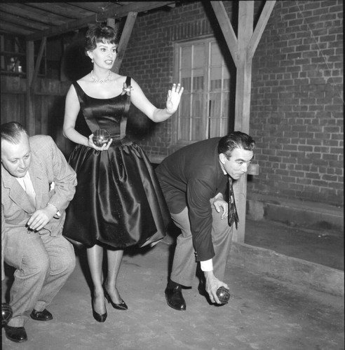 Sophia loren busty 10x10 - busty,