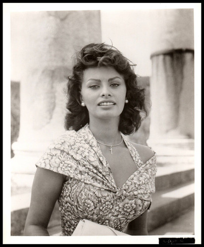 Hollywood beauty sophia loren - hollywood,