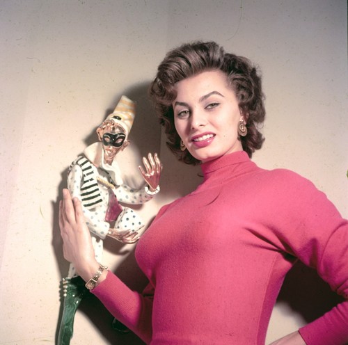 Sophia loren busty 10x10 - busty,