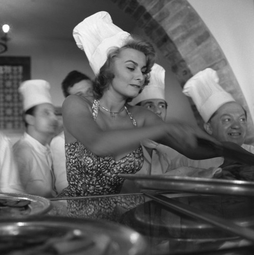 Sophia loren busty 10x10 - sophia,