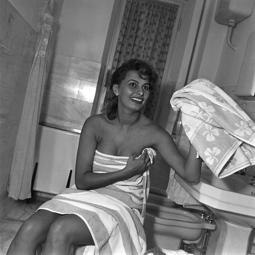 Sophia loren busty 10x10 - sophia,